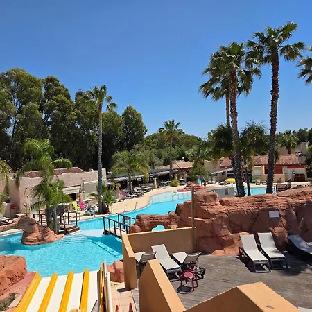 4 étoiles Parc Aquatique à 300m De La Camping *