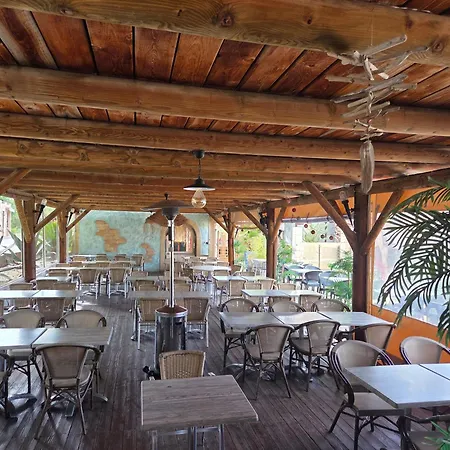 4 étoiles Parc Aquatique à 300m De La Camping *
